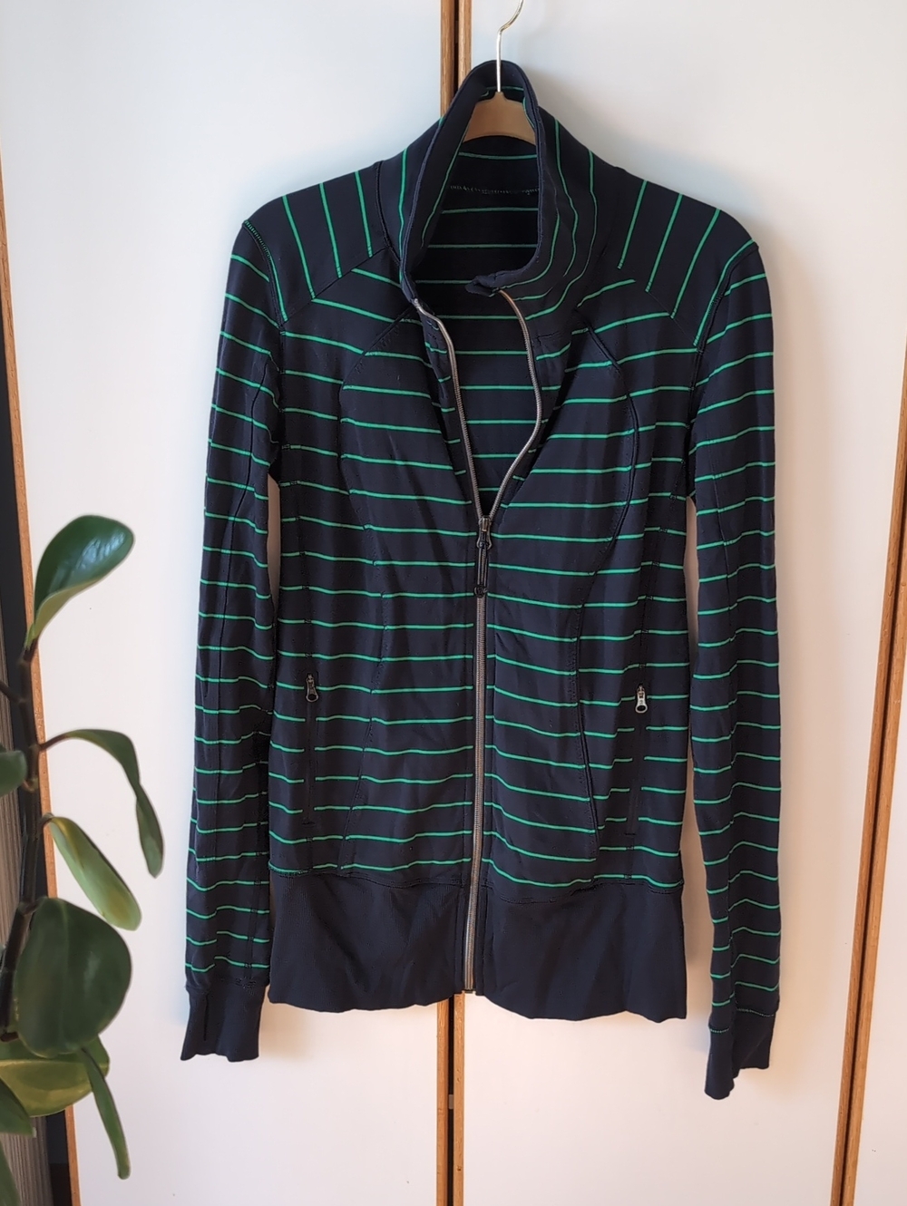 Lululemon Nice Asana Jacket 8 Slalom Stripe Inkwell